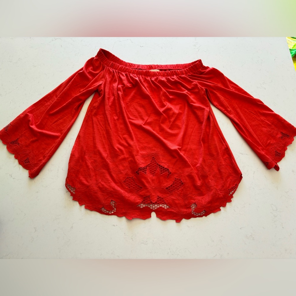NWT Adiva off the shoulder lace red flower shirt - medium